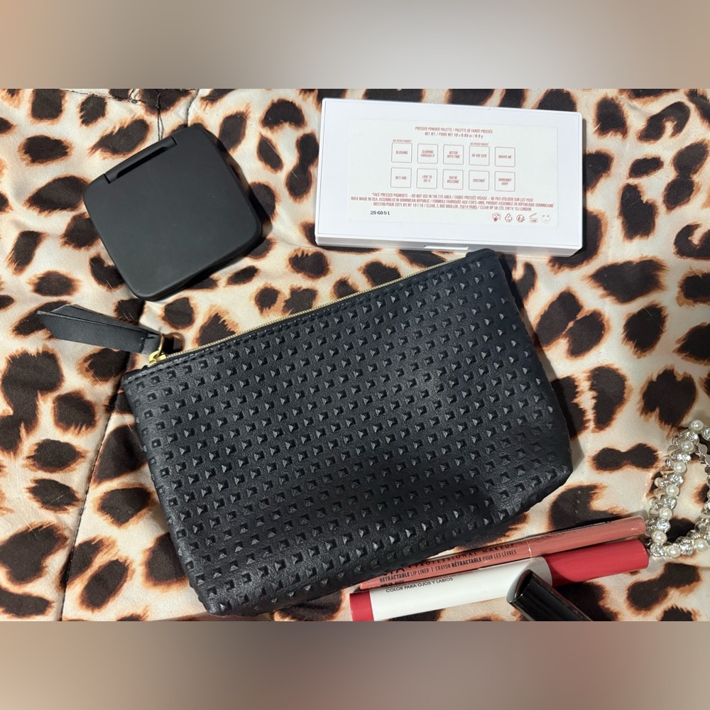 💕Makeup Bundle💕 - Picture 12 of 12